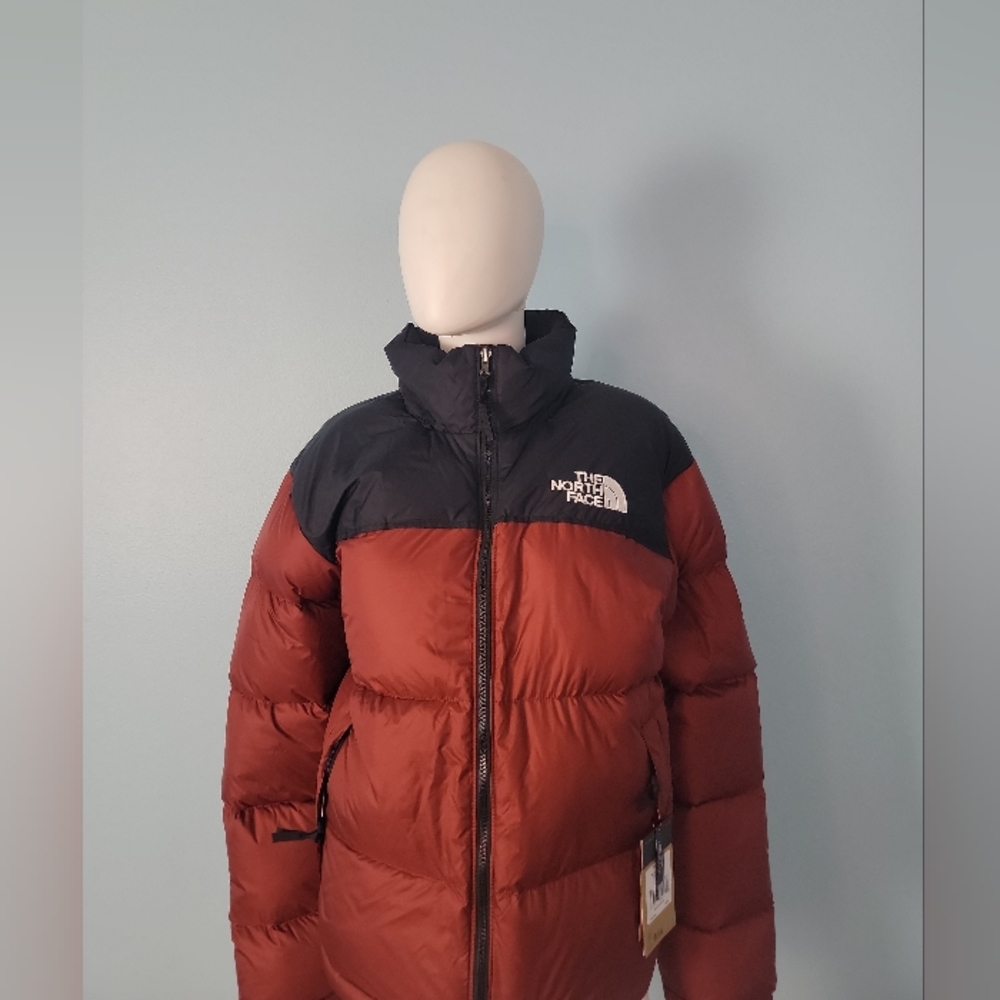 The North Face Women's 1996 Retro Nuptse Jacket 700 Down Red Black Sz Medium